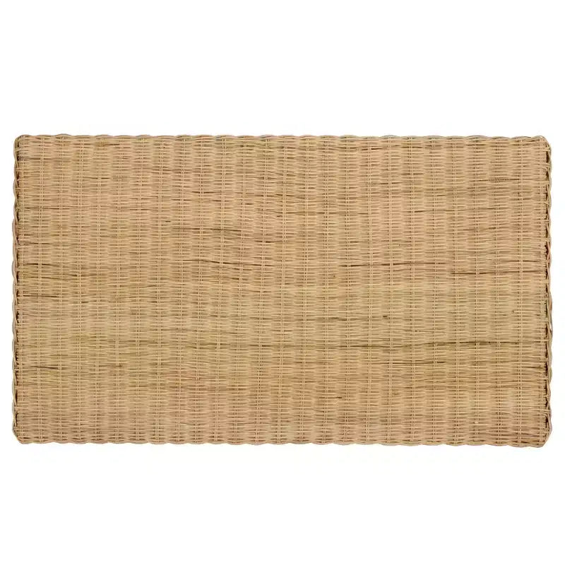 Tavolino da caffè in rattan intrecciato con struttura in legno di mango