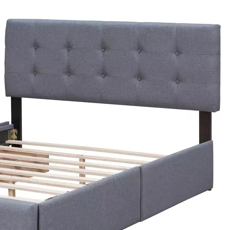 Letto a piattaforma Queen Size imbottito con testiera classica e 4 cassetti-ModernLuxe