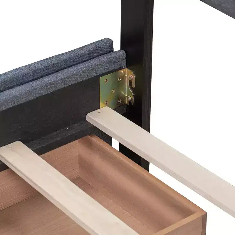 Letto a piattaforma Queen Size imbottito con testiera classica e 4 cassetti-ModernLuxe